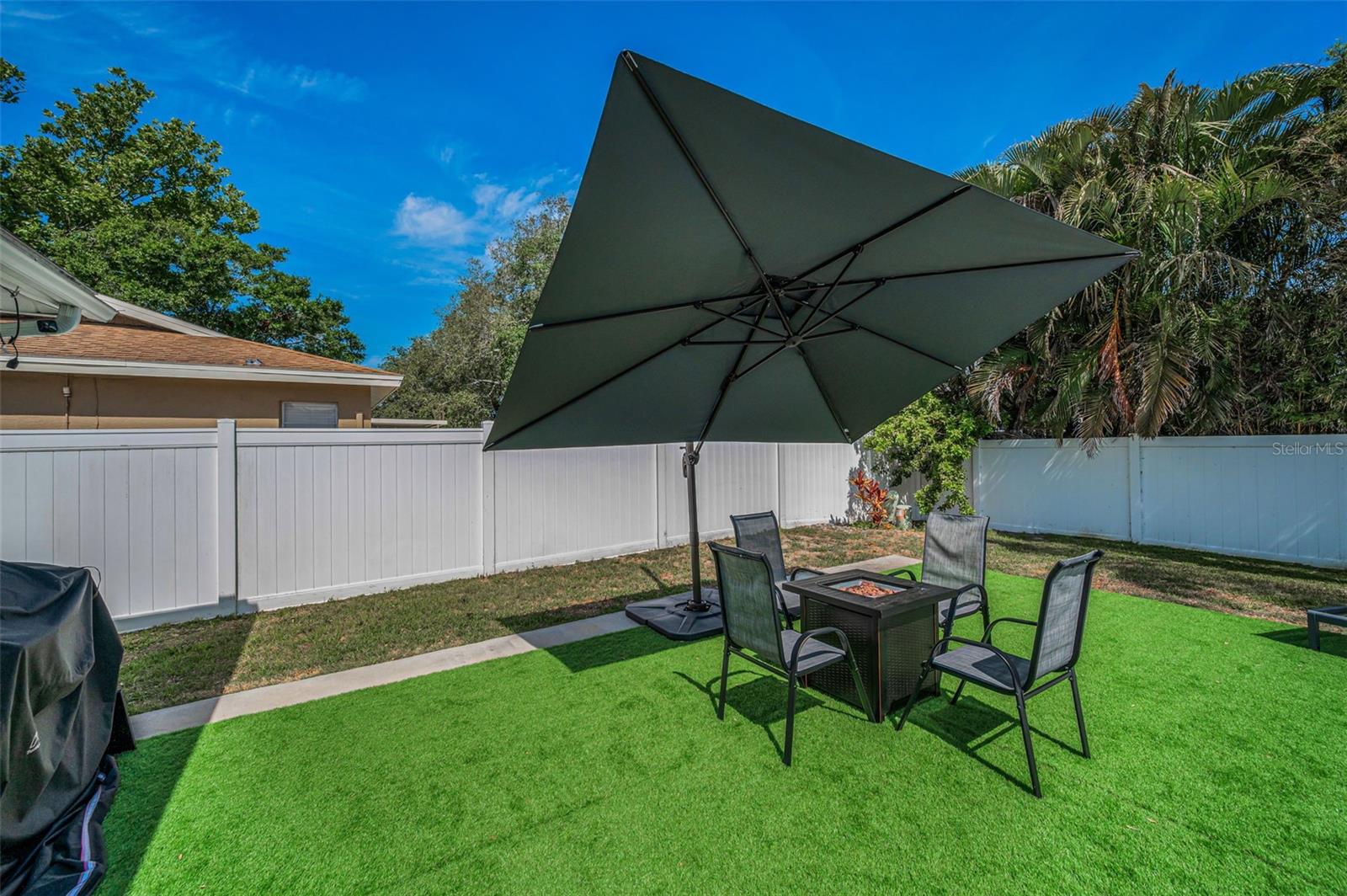 Image 41 of 50 For 1710 Hibiscus Circle N