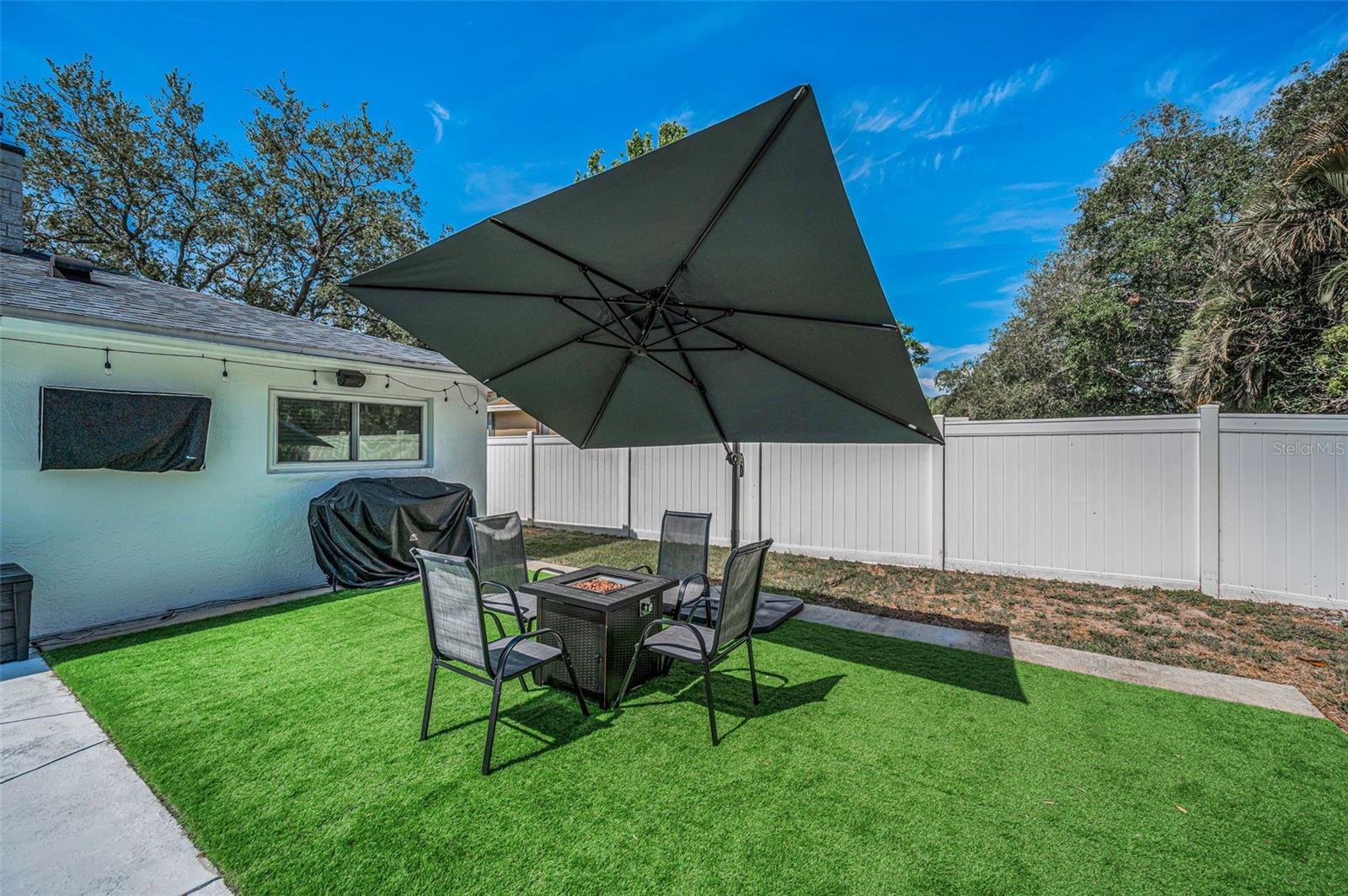 Image 42 of 50 For 1710 Hibiscus Circle N