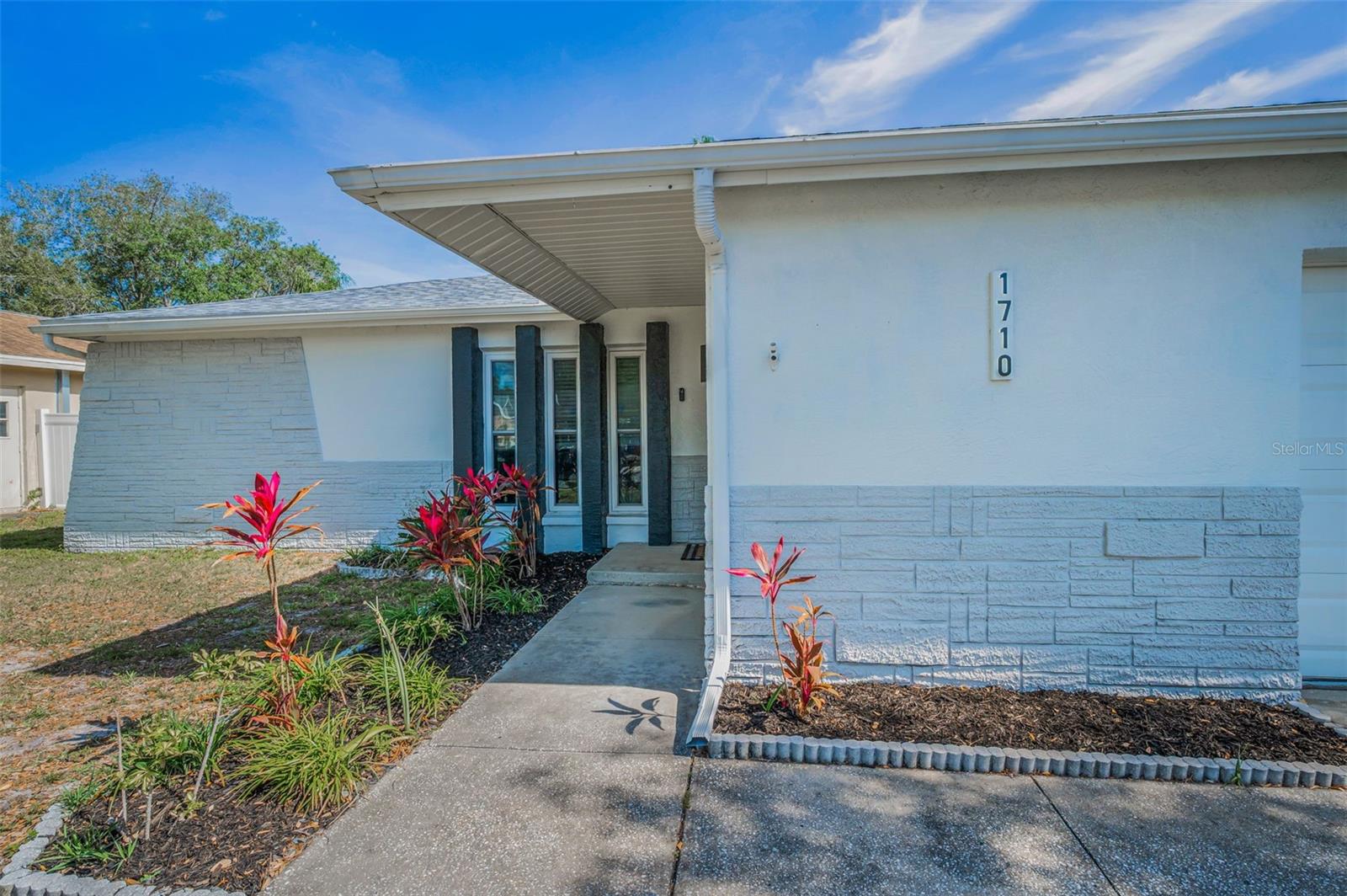 Image 6 of 50 For 1710 Hibiscus Circle N