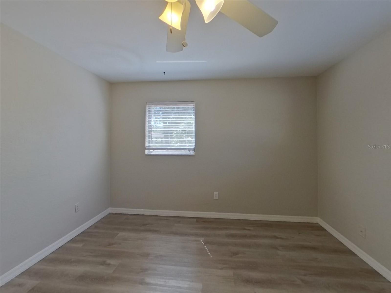 Image 10 of 21 For 1840 76th Avenue N