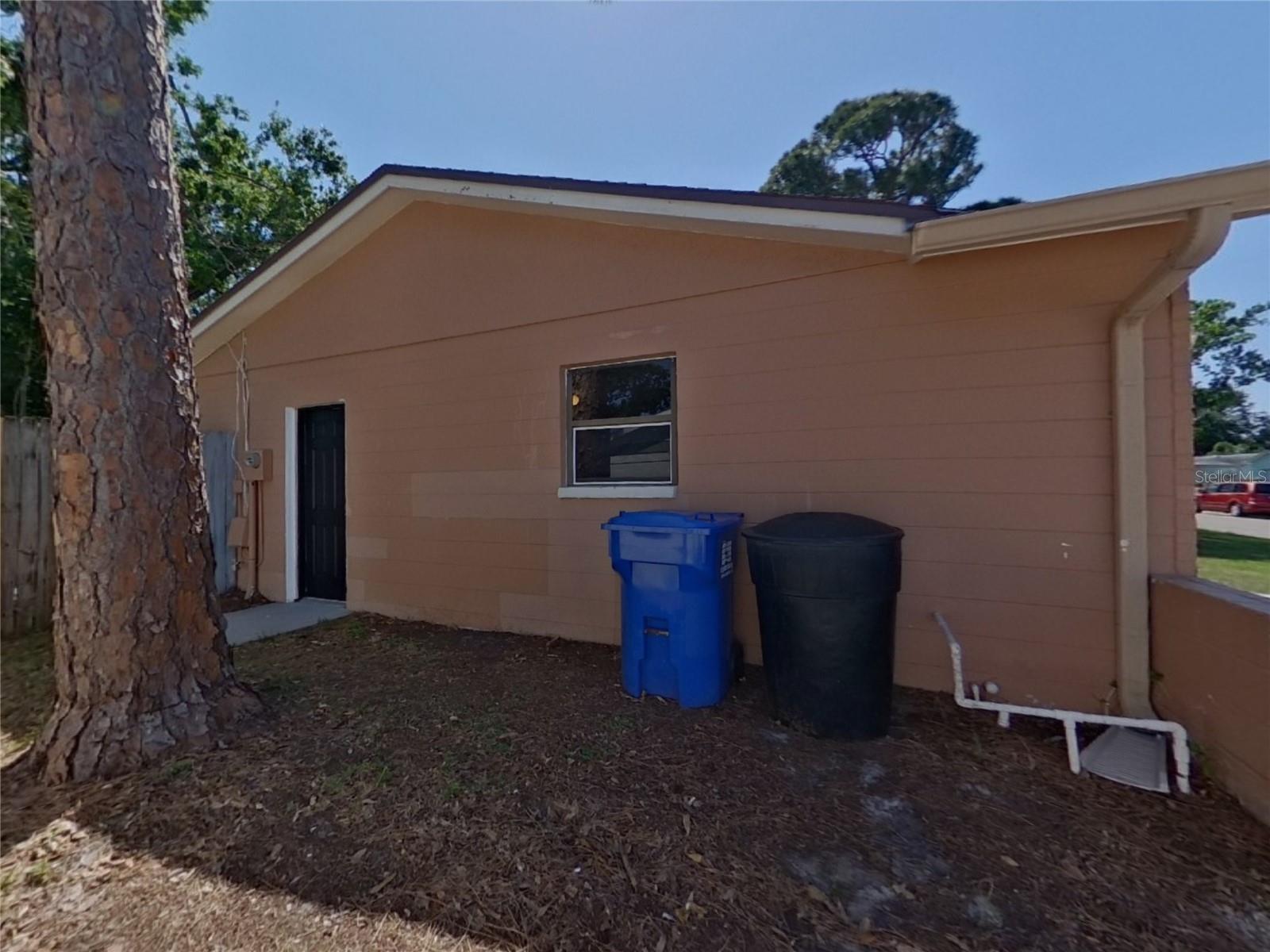 Image 17 of 21 For 1840 76th Avenue N