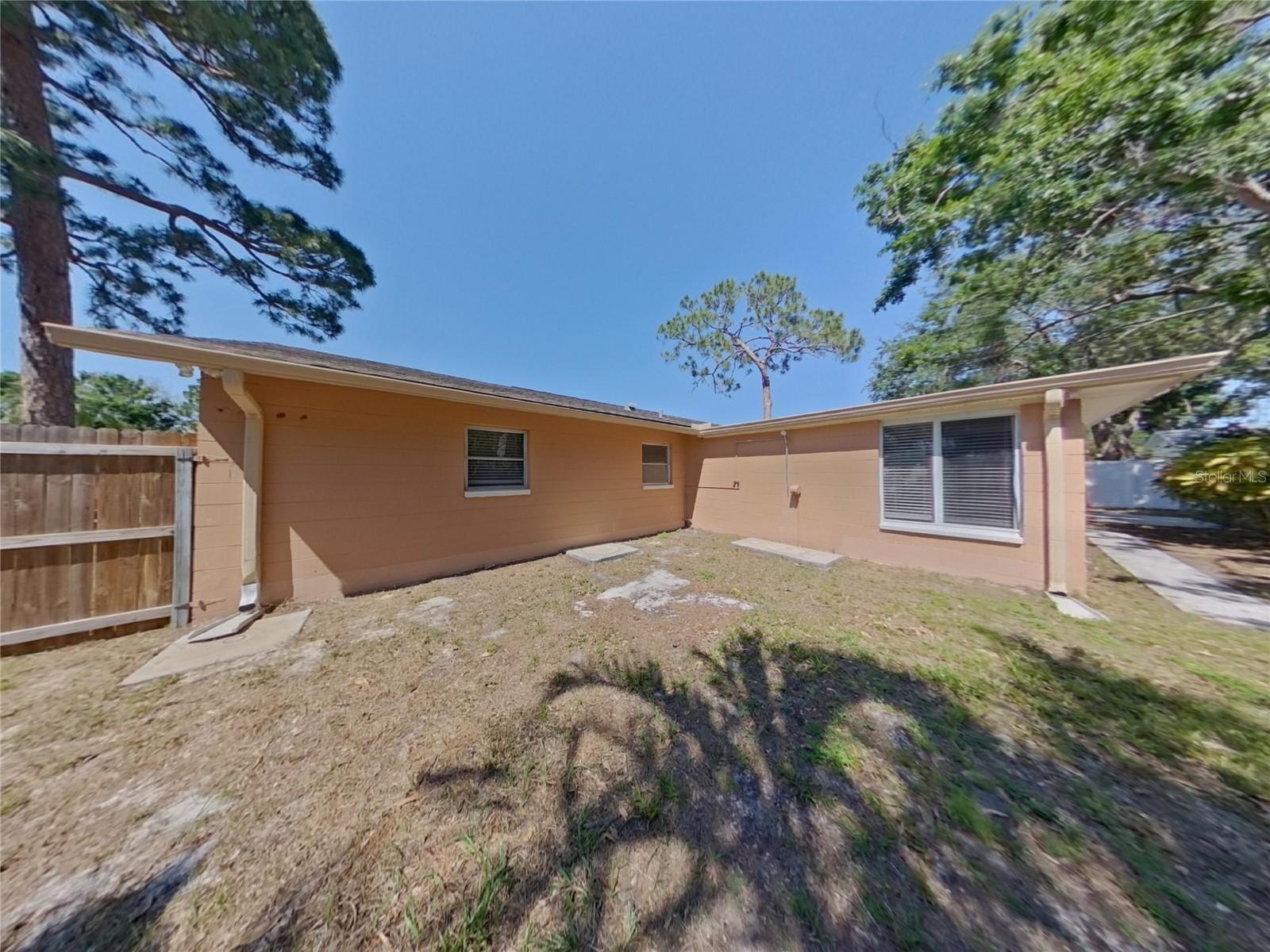 Image 19 of 21 For 1840 76th Avenue N