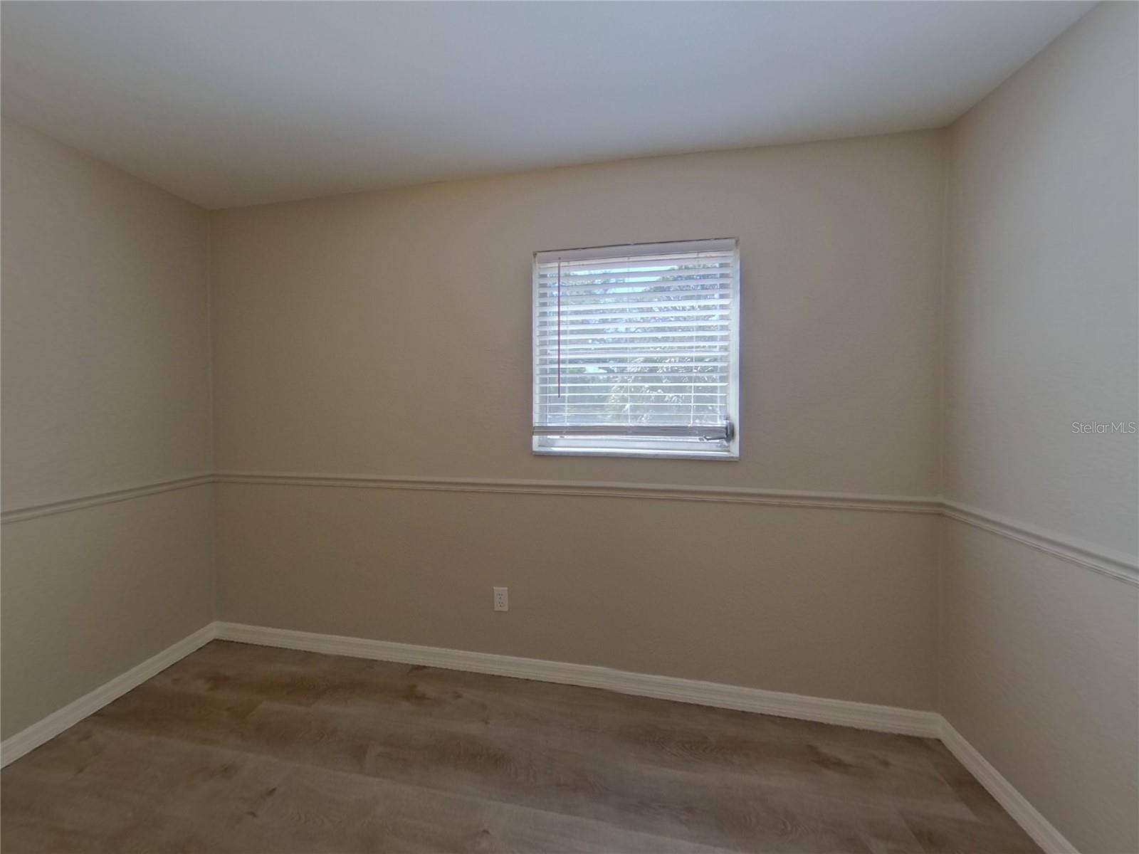 Image 9 of 21 For 1840 76th Avenue N