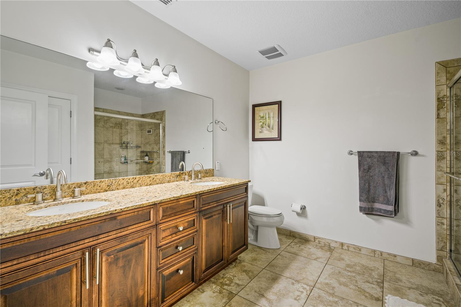 Image 10 of 18 For 628 Cleveland Street 1507