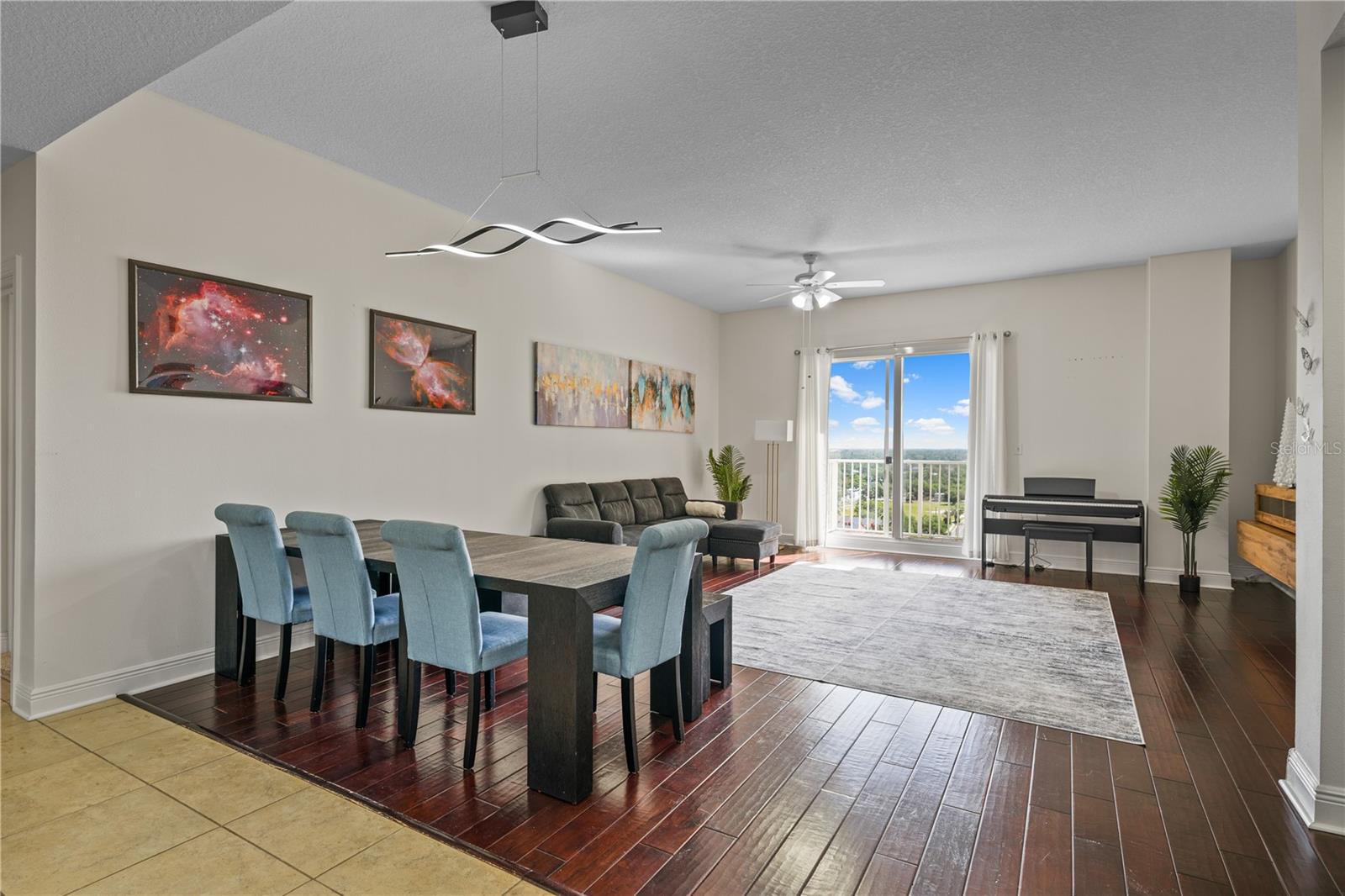Image 3 of 18 For 628 Cleveland Street 1507
