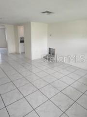 Listing photo id 5 for 1155 Royalwood Drive