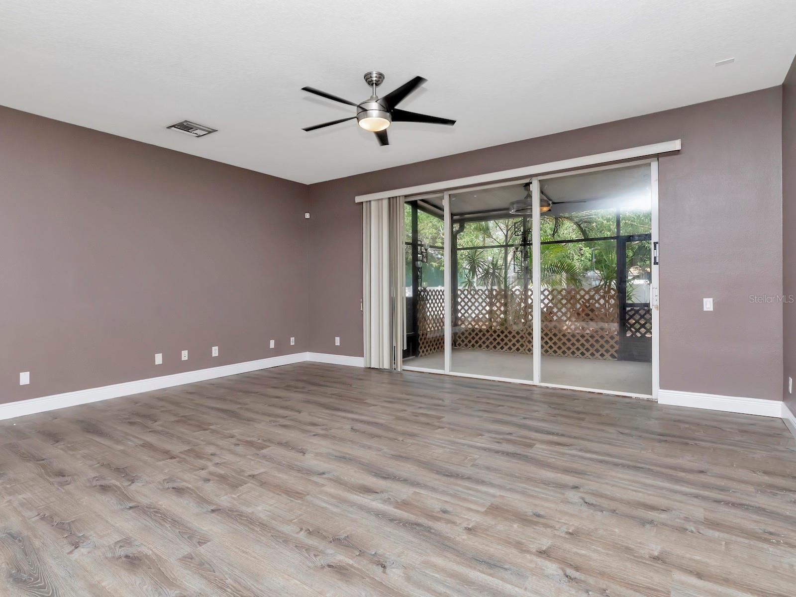 Image 6 of 32 For 10121 Westpark Preserve Boulevard 10121