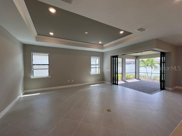 Image 10 of 38 For 2541 Charter Oak Drive