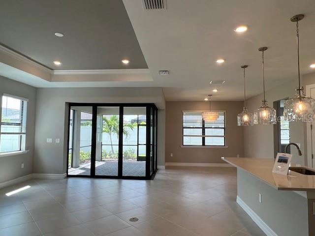 Image 11 of 38 For 2541 Charter Oak Drive