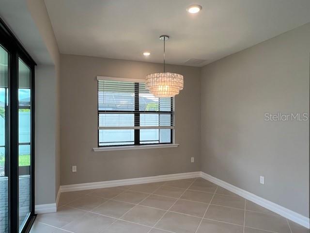 Image 12 of 38 For 2541 Charter Oak Drive