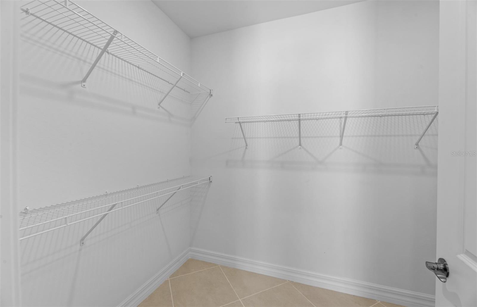 Image 18 of 38 For 2541 Charter Oak Drive