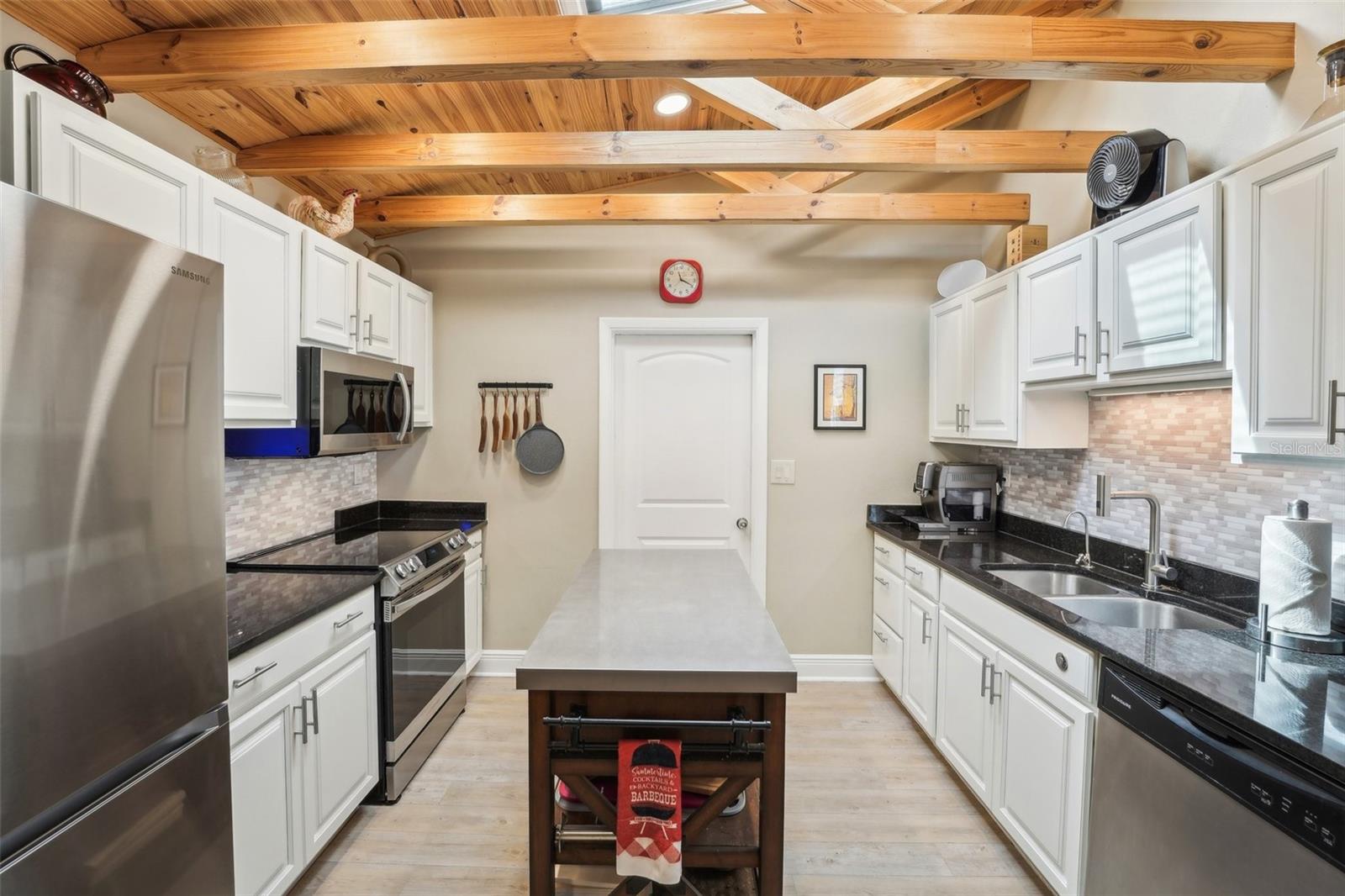 Image 11 of 56 For 4091 Cherry Street Ne