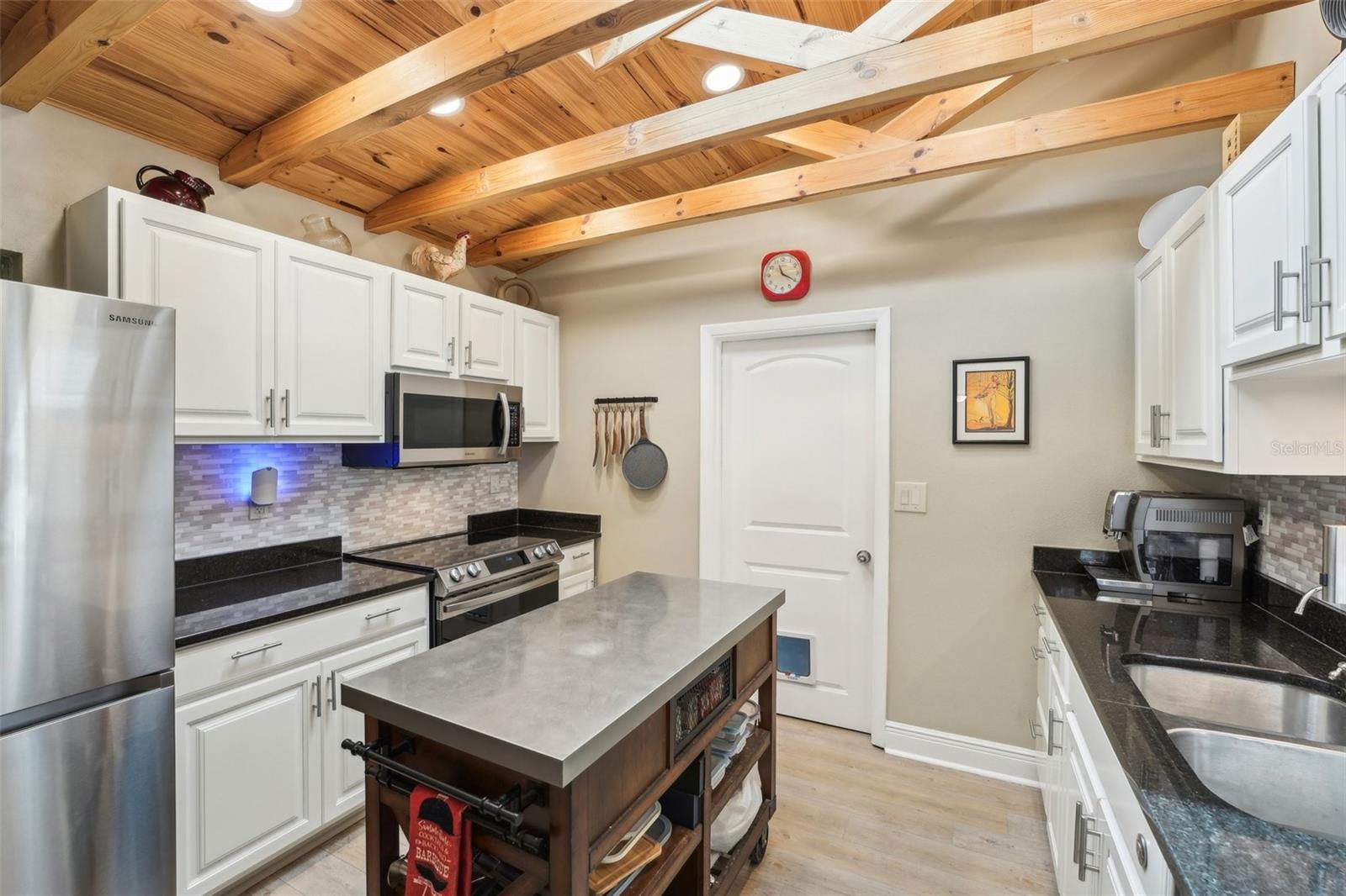 Image 13 of 56 For 4091 Cherry Street Ne