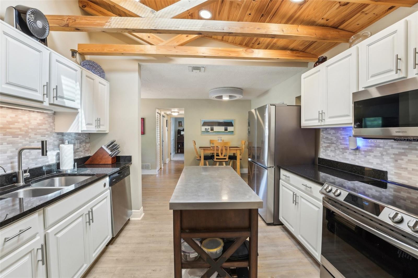 Image 15 of 56 For 4091 Cherry Street Ne