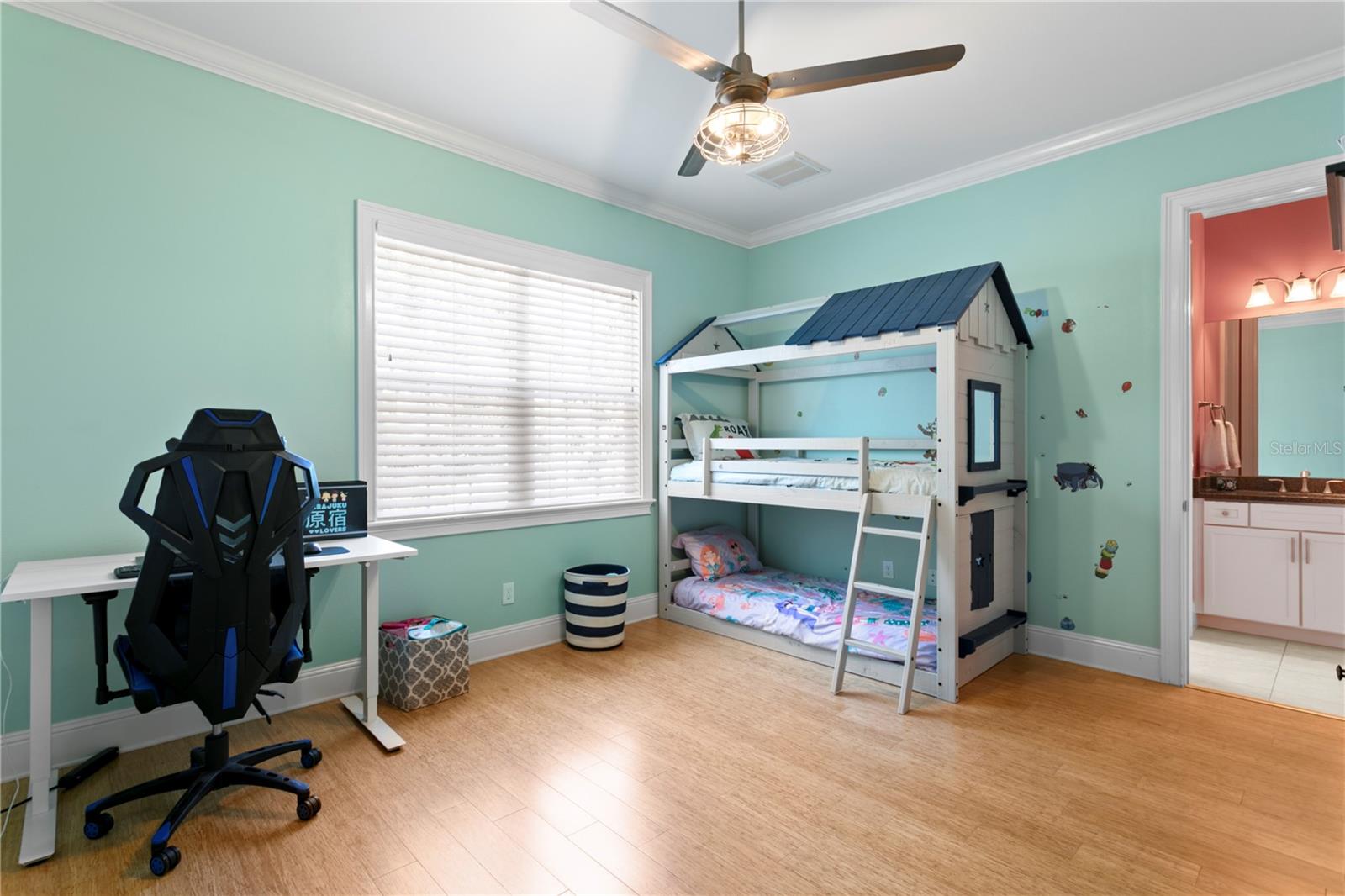 Image 37 of 43 For 1008 Armenia Avenue A