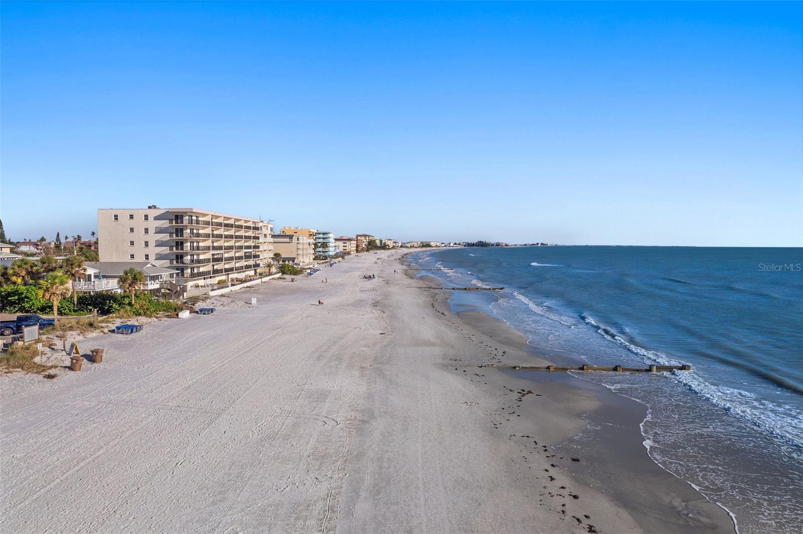 Image 14 of 19 For 14251 Gulf Boulevard 14