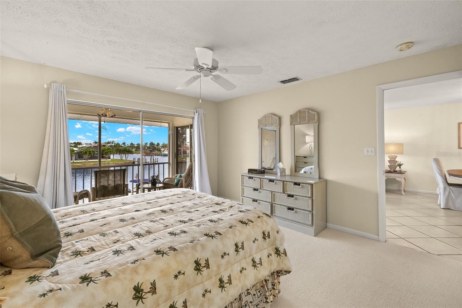 Image 20 of 38 For 1827 41st Street 2e