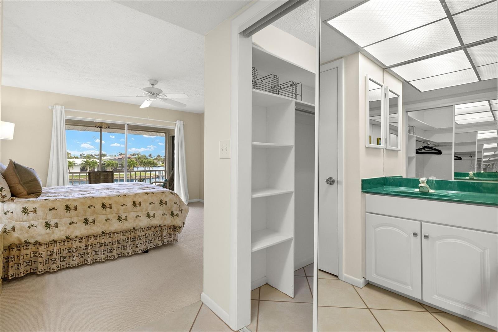 Image 24 of 38 For 1827 41st Street 2e