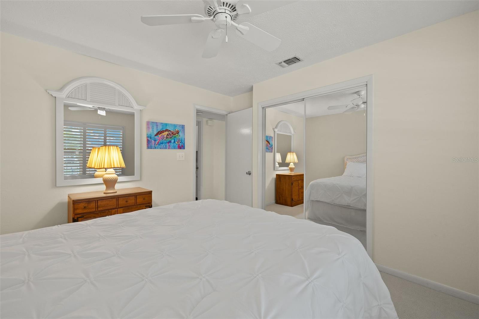 Image 26 of 38 For 1827 41st Street 2e