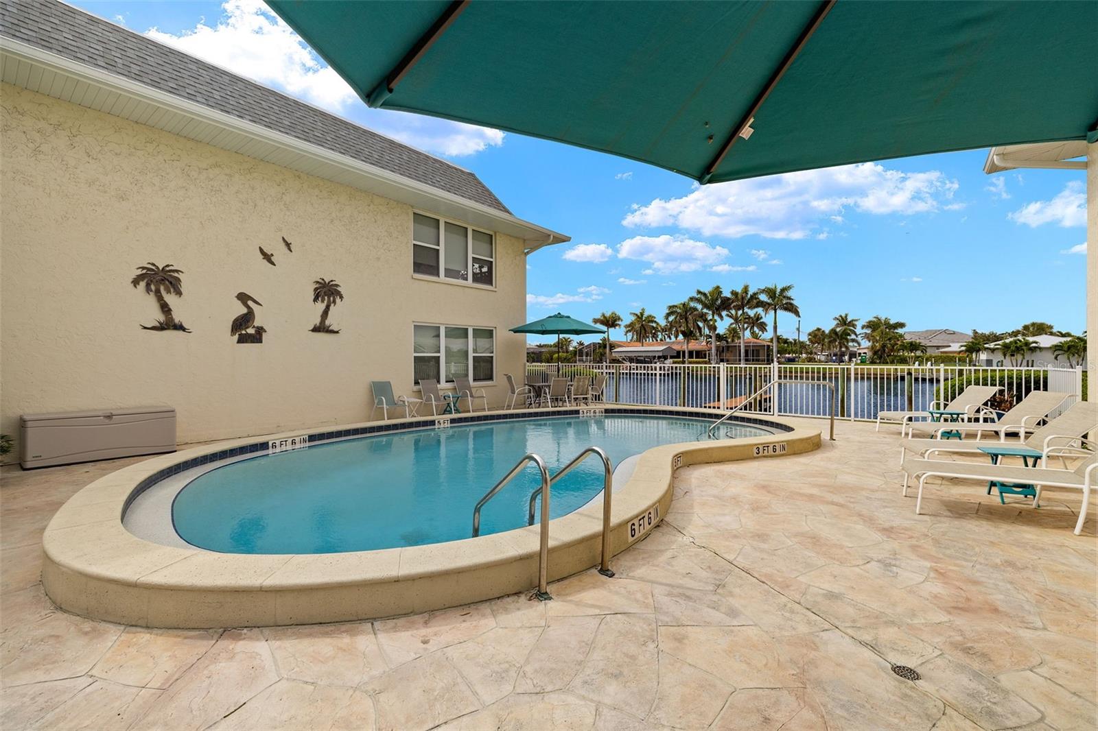 Image 31 of 38 For 1827 41st Street 2e