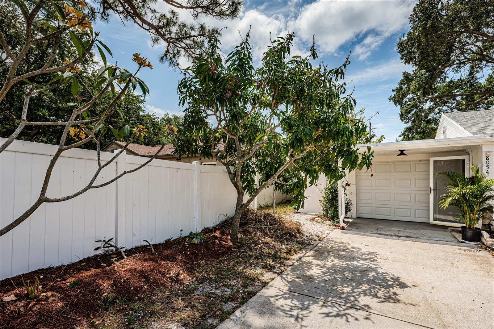 Image 13 of 50 For 8054 38th Avenue N