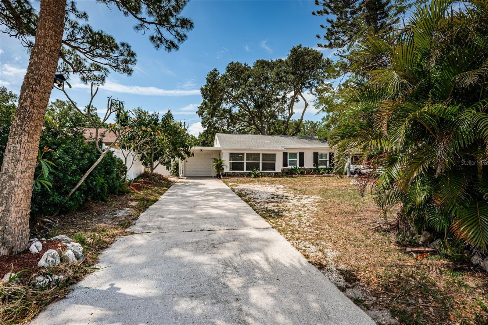 Image 15 of 50 For 8054 38th Avenue N