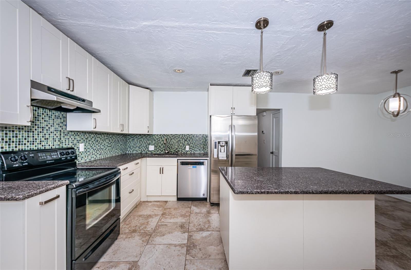 Image 24 of 50 For 8054 38th Avenue N
