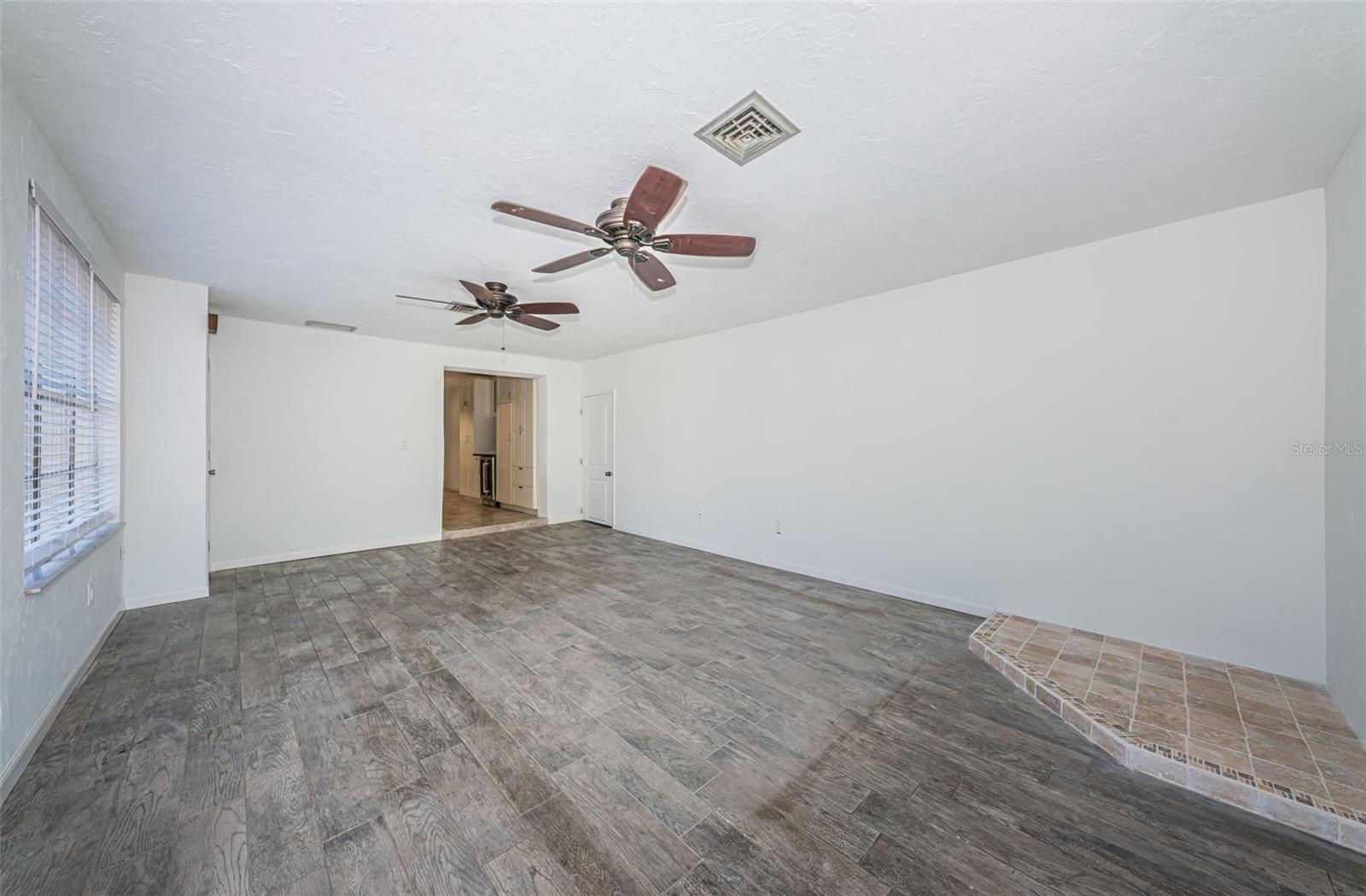Image 27 of 50 For 8054 38th Avenue N