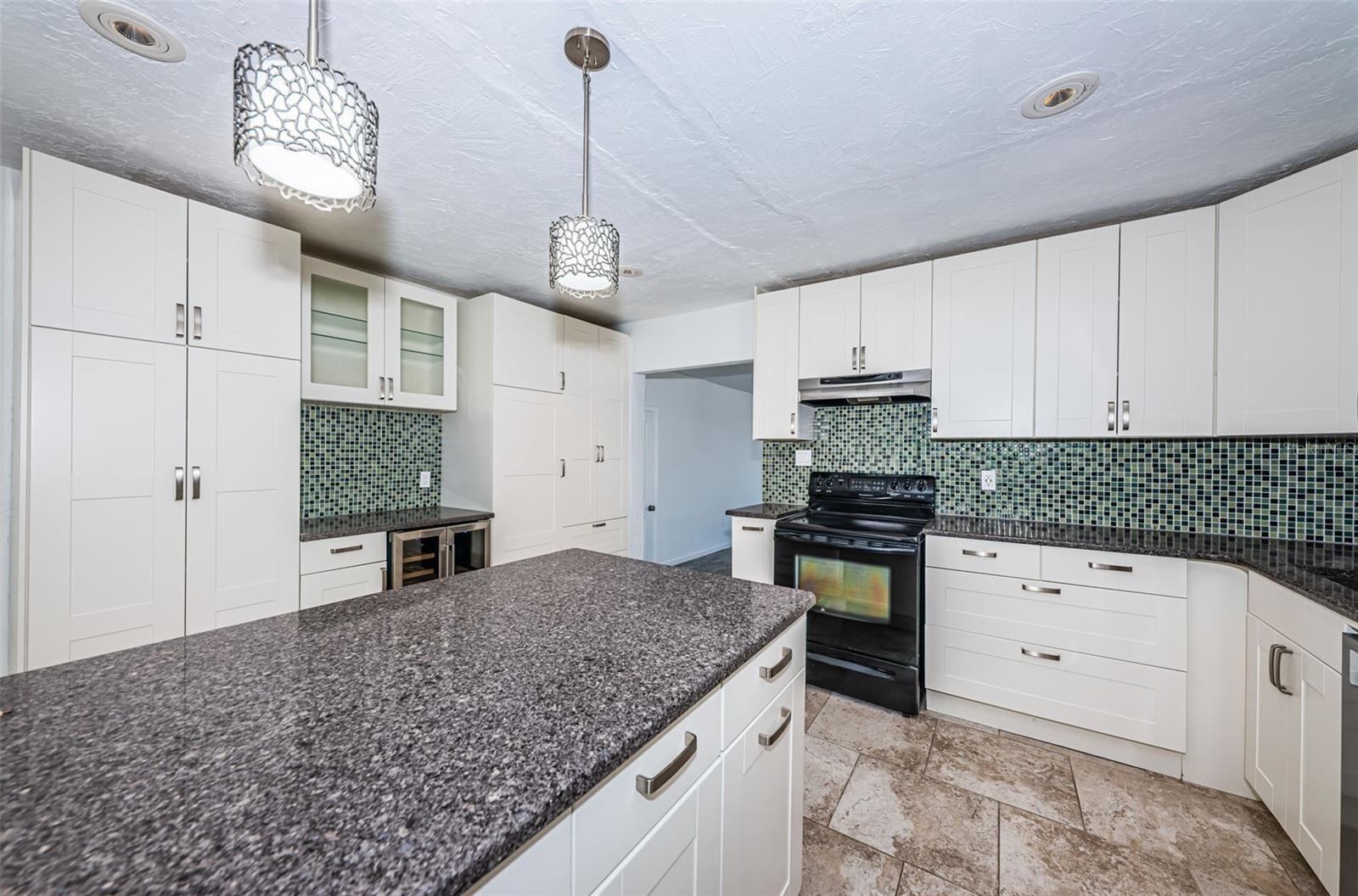 Image 29 of 50 For 8054 38th Avenue N