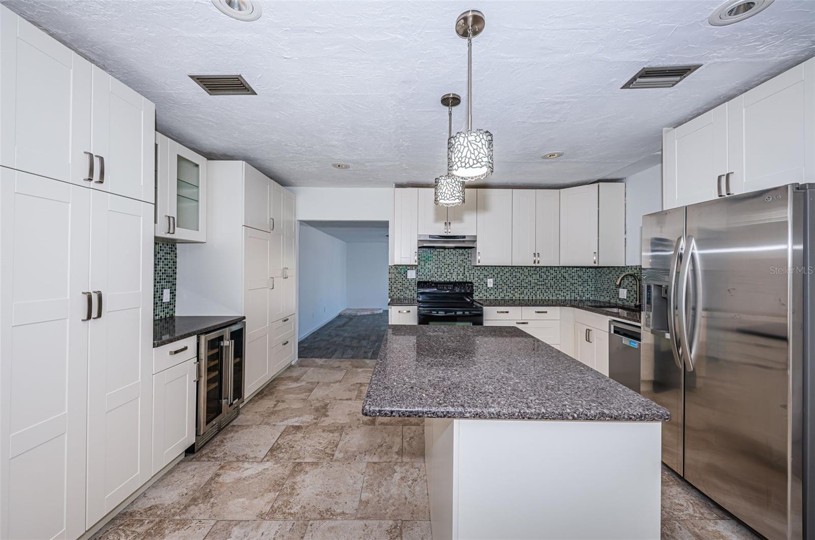 Image 30 of 50 For 8054 38th Avenue N