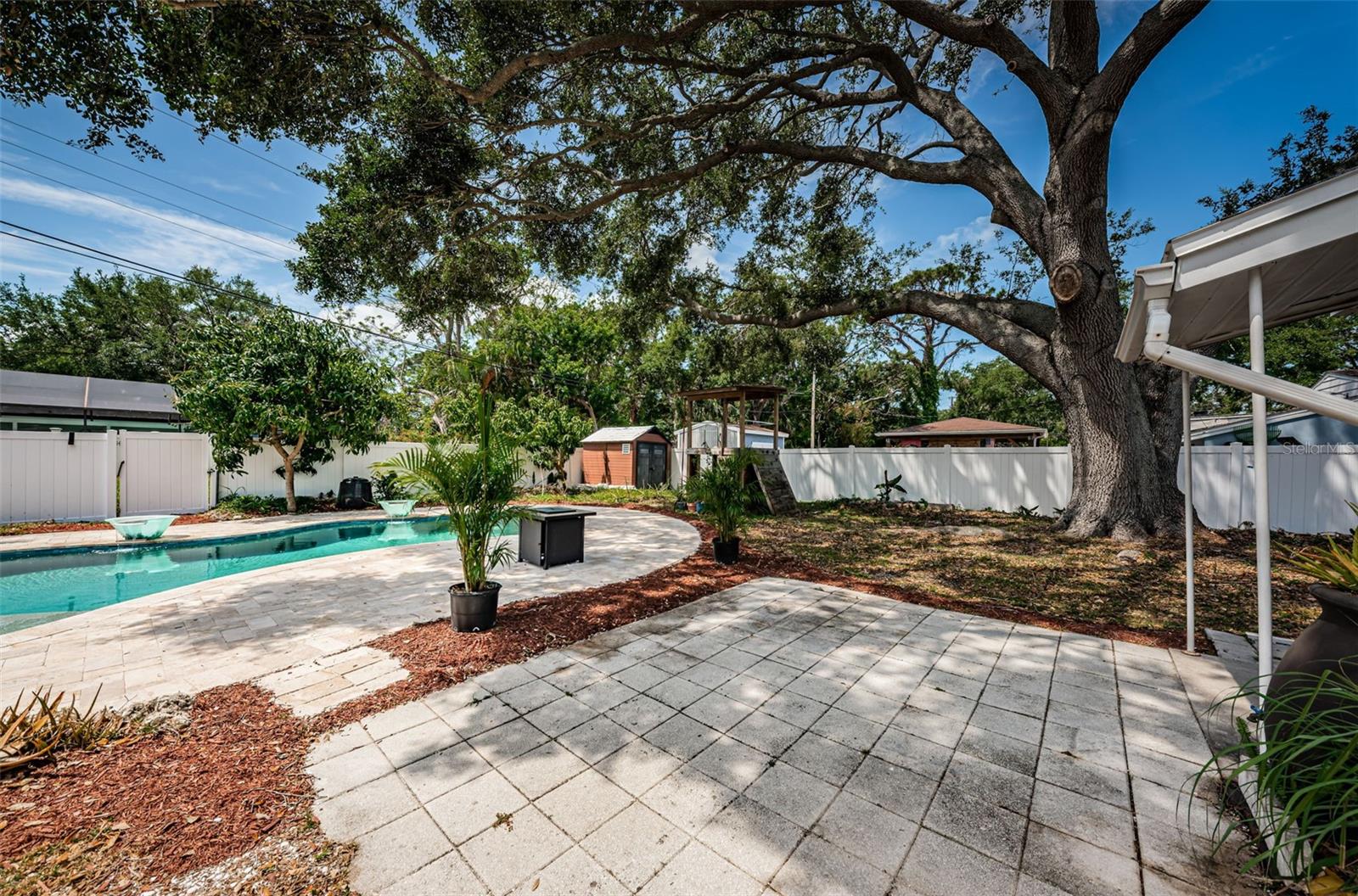 Image 41 of 50 For 8054 38th Avenue N