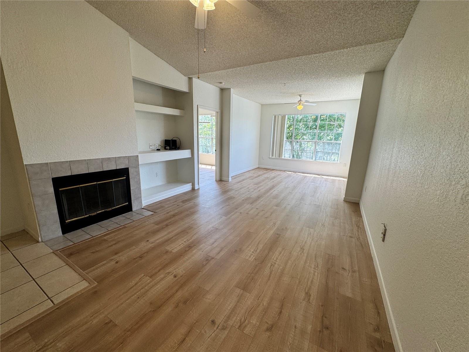 Image 13 of 35 For 13103 Mulberry Park Drive 833