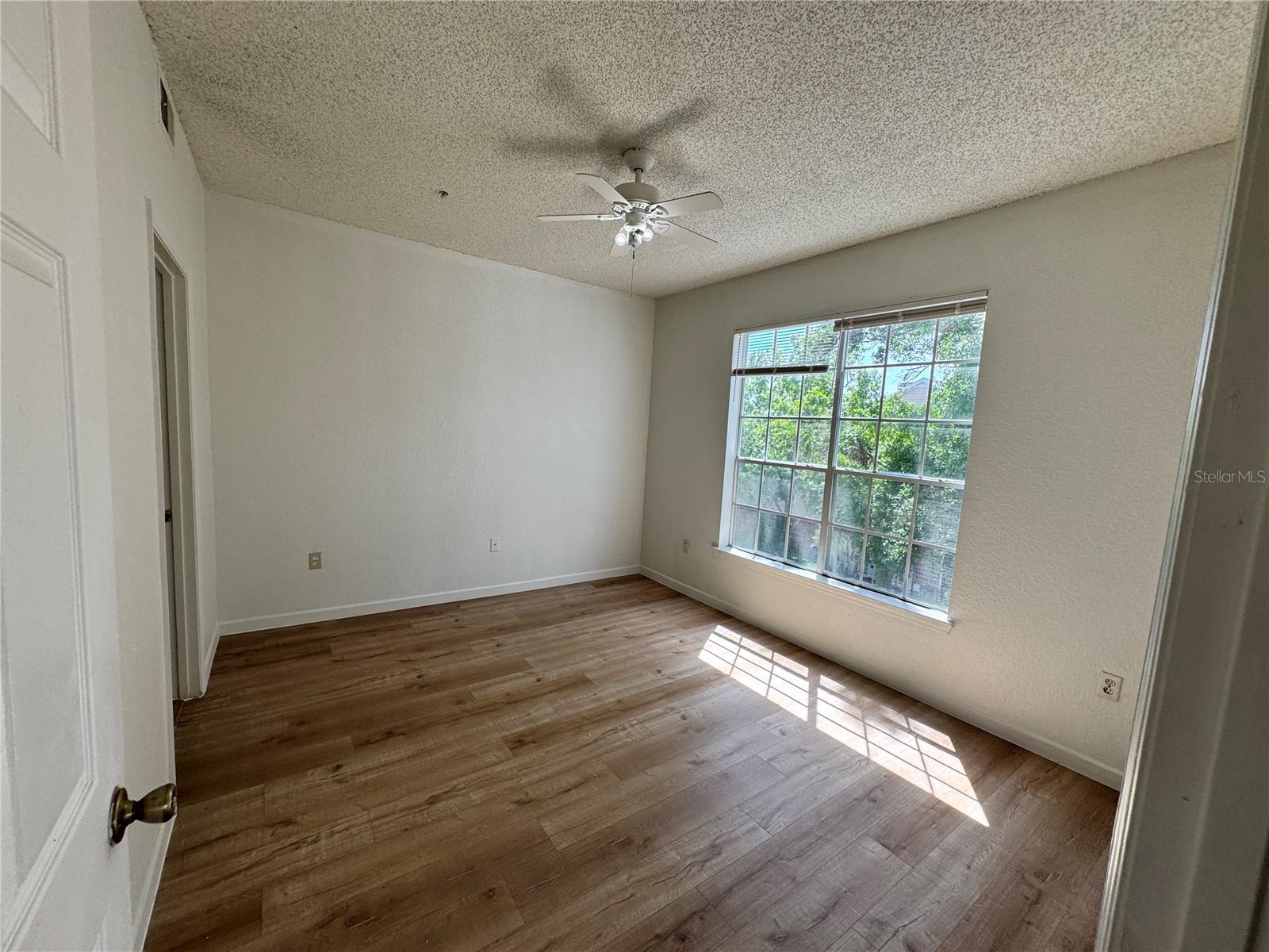 Image 20 of 35 For 13103 Mulberry Park Drive 833