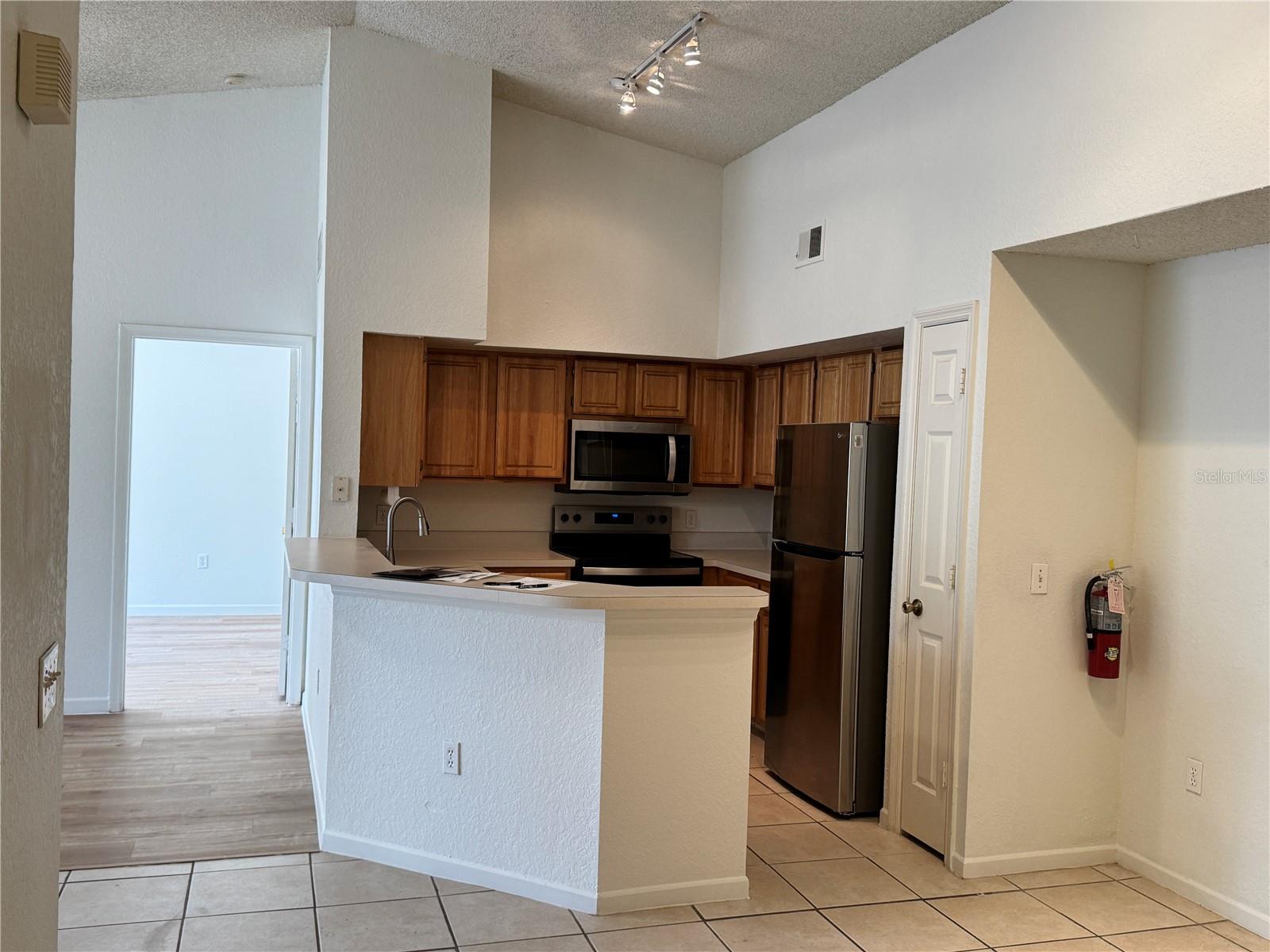 Image 4 of 35 For 13103 Mulberry Park Drive 833