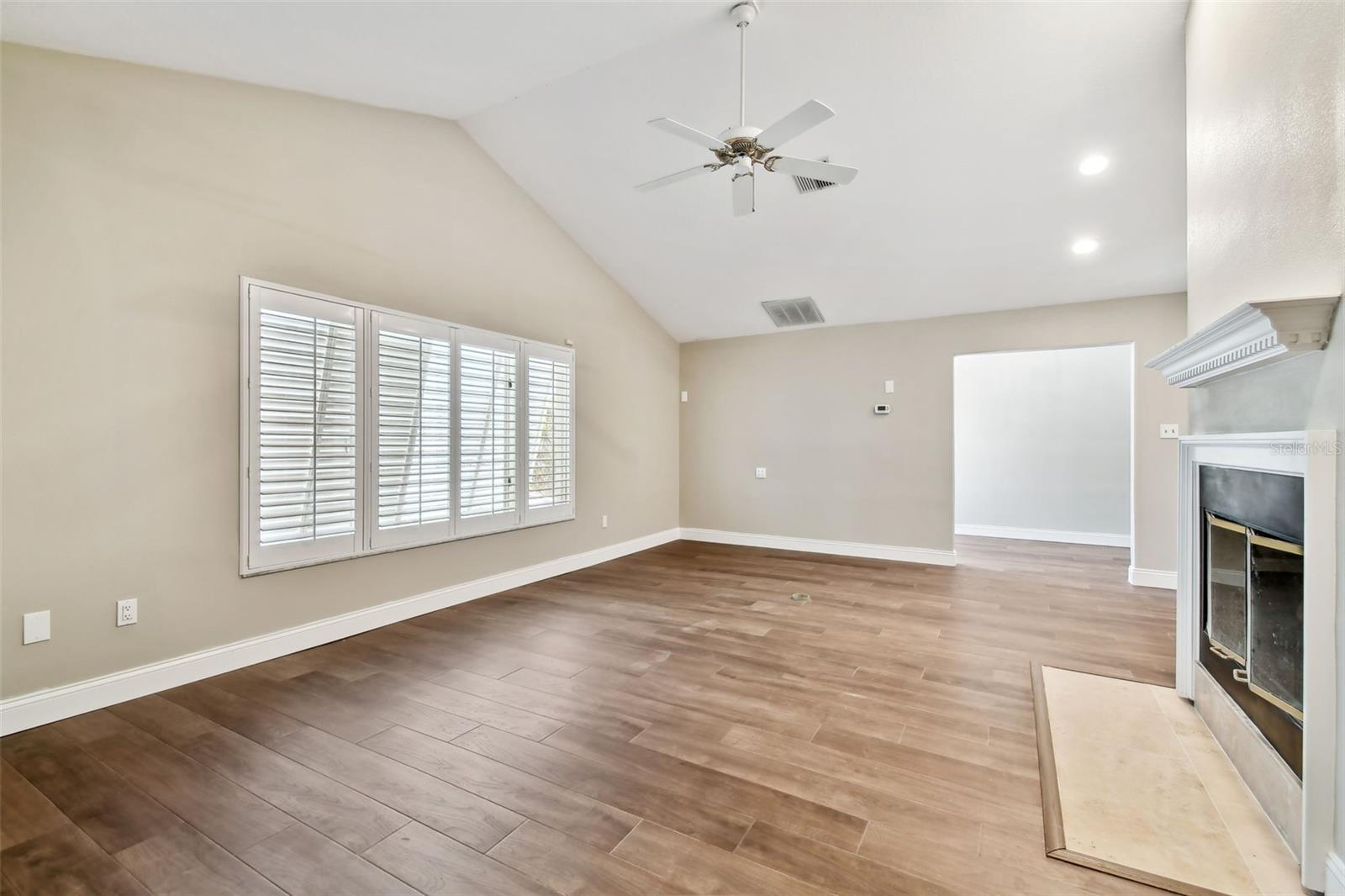 Image 18 of 86 For 17 Bellevue Drive