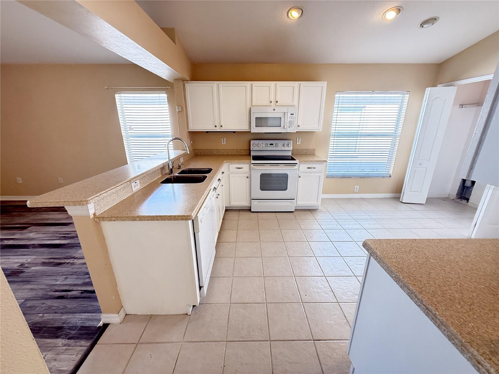 Image 3 of 33 For 13047 Bridleford Drive