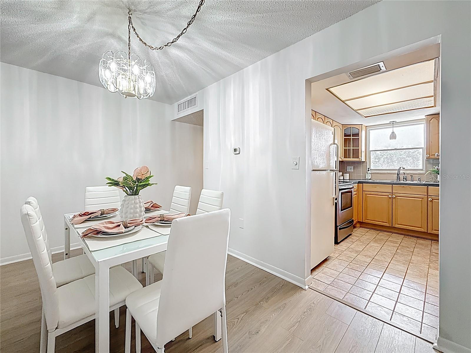 Image 12 of 30 For 5890 38th Avenue N 305
