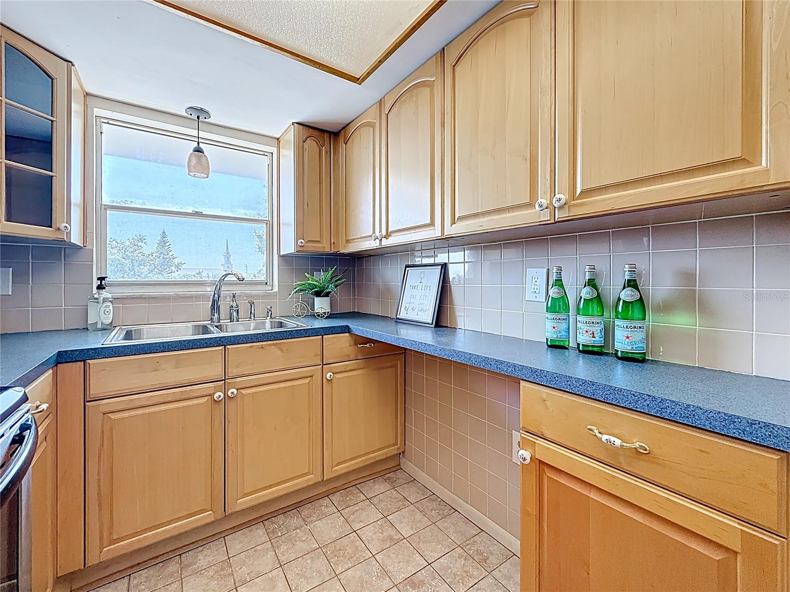 Image 14 of 30 For 5890 38th Avenue N 305