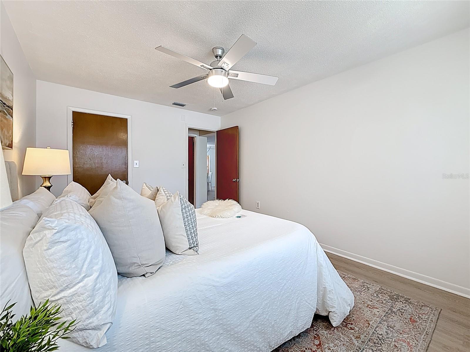 Image 20 of 30 For 5890 38th Avenue N 305