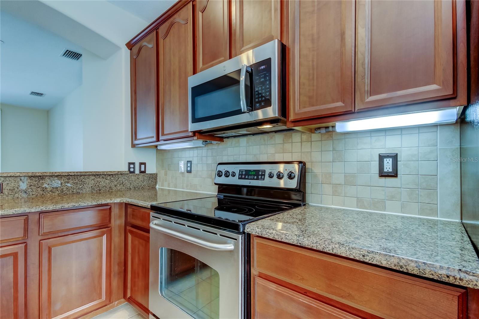 Image 17 of 47 For 12529 Bassbrook Lane
