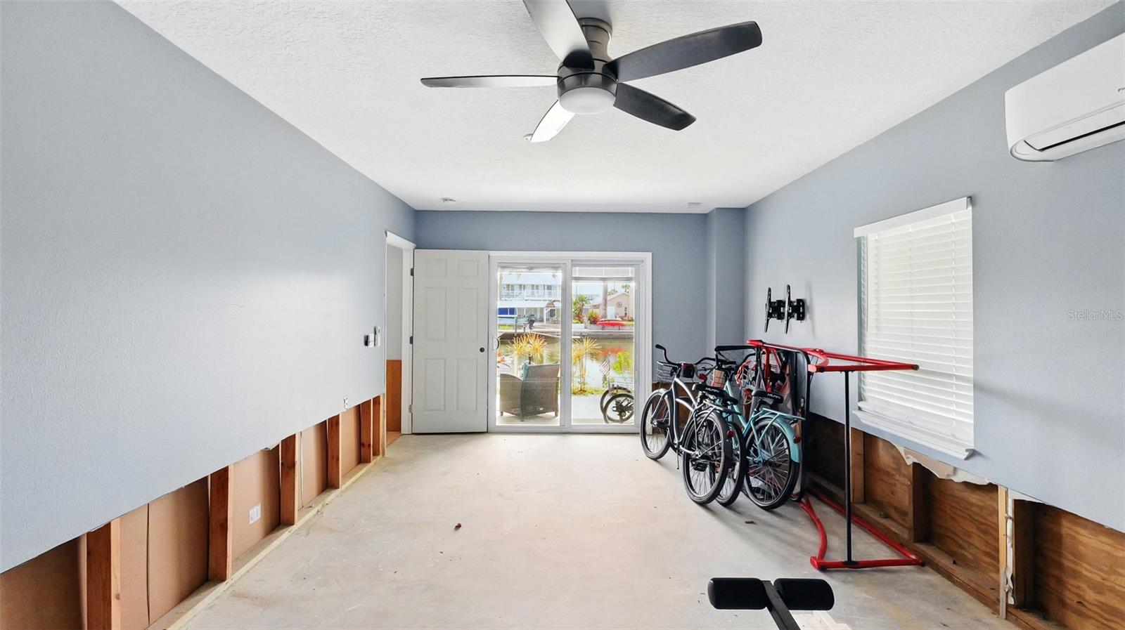 Listing photo id 37 for 4396 5th Isle Drive