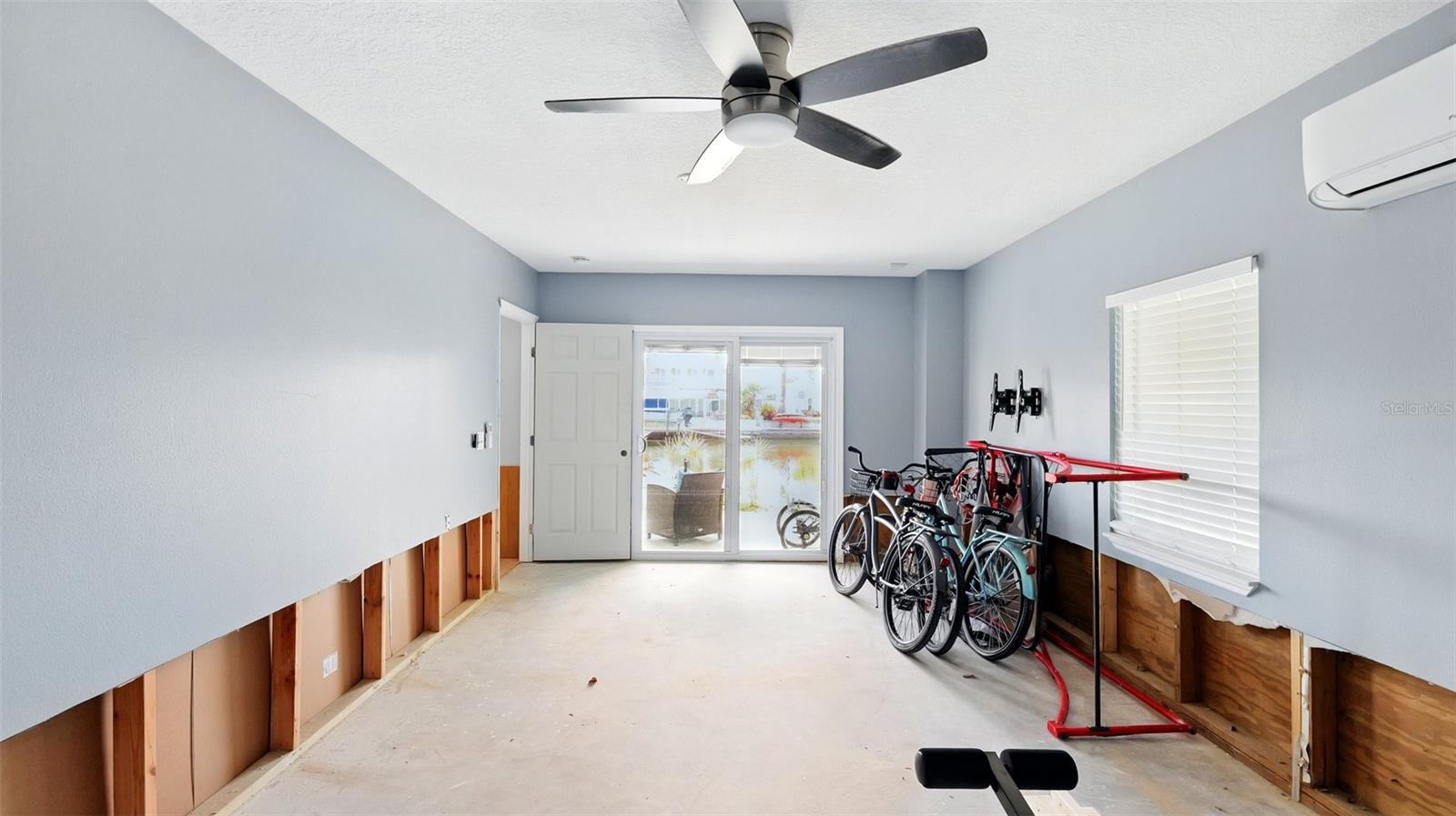 Listing photo id 38 for 4396 5th Isle Drive