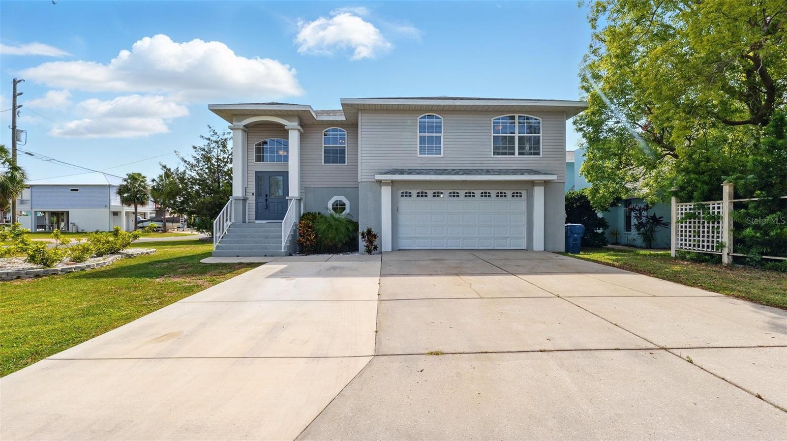 Listing photo id 44 for 4396 5th Isle Drive