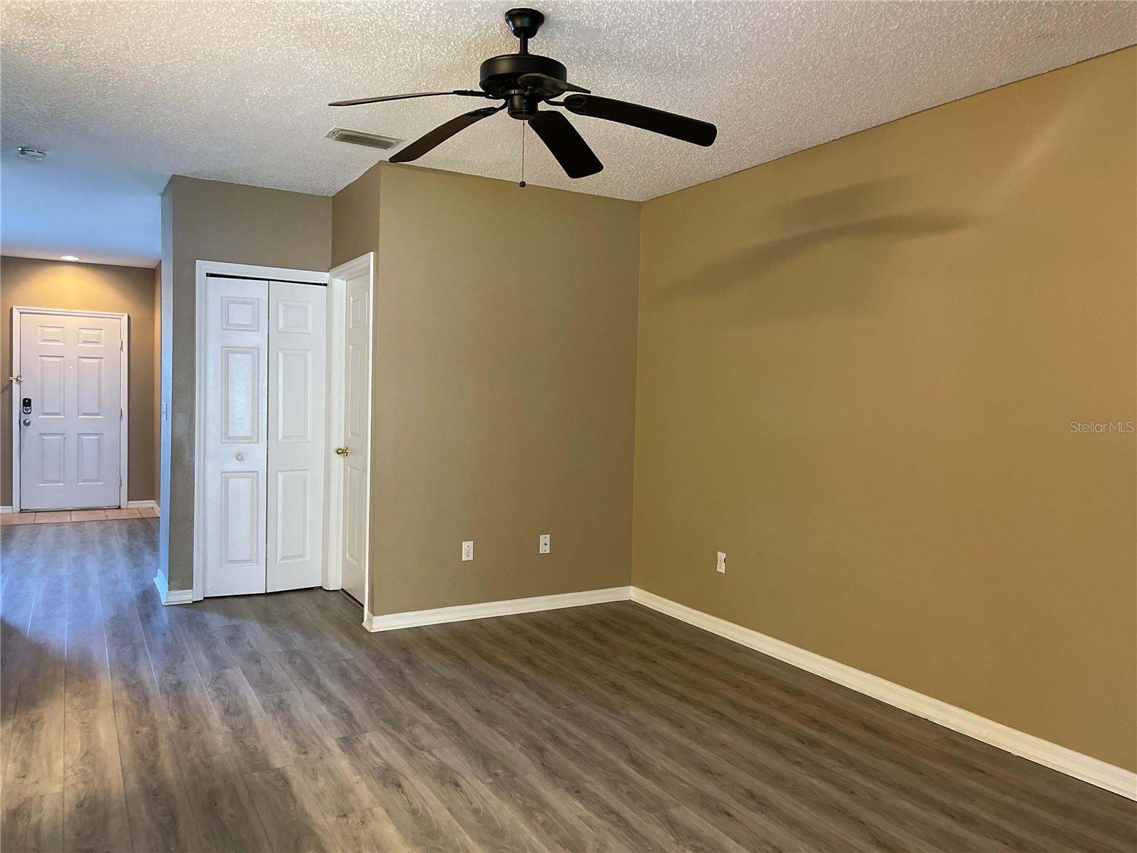 Image 4 of 16 For 30120 Barnaby Lane