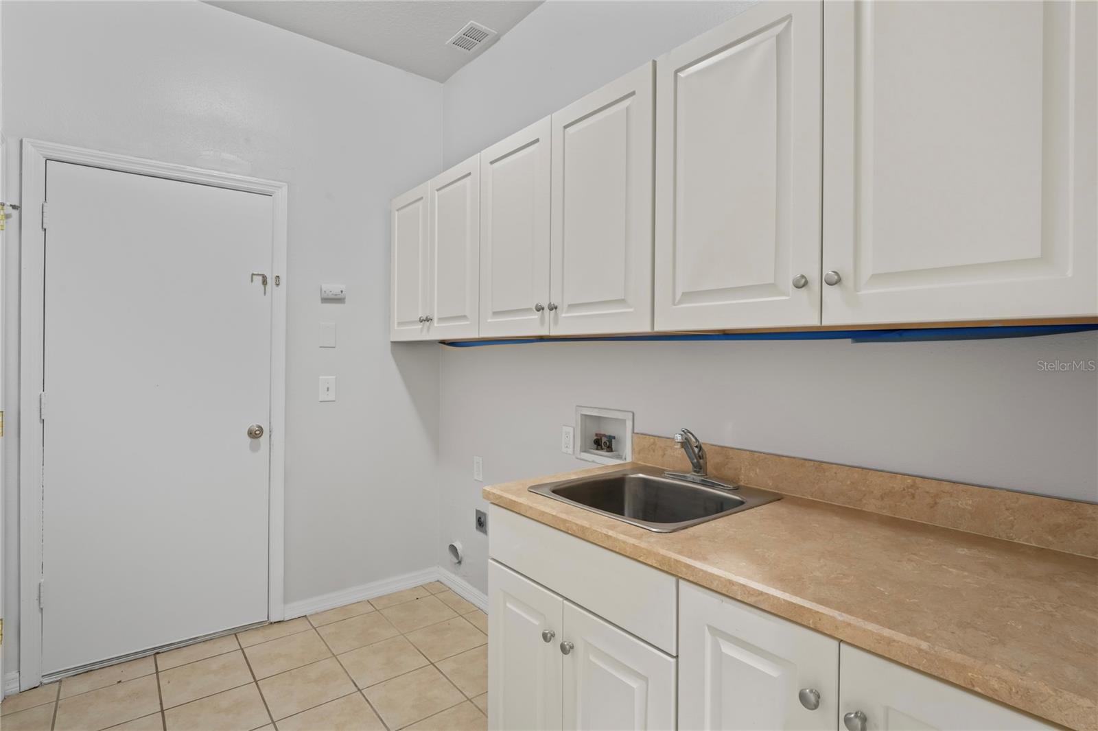 Image 21 of 27 For 16119 Bridgedale Drive