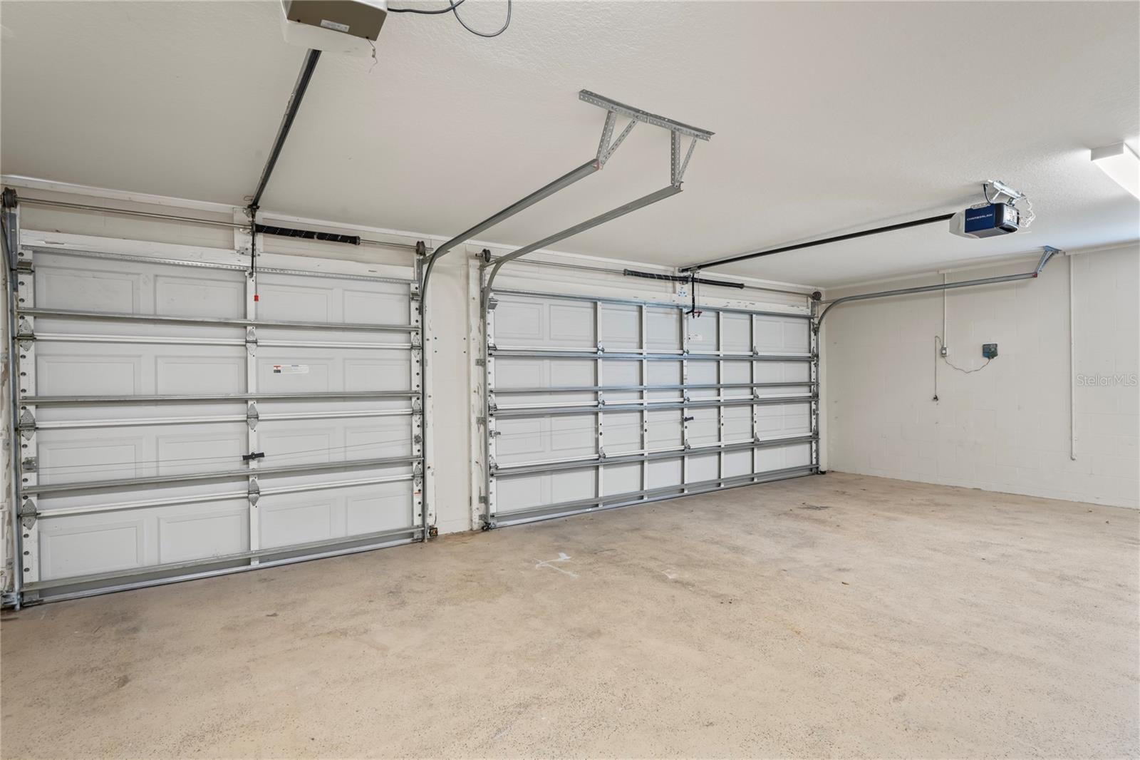 Image 22 of 27 For 16119 Bridgedale Drive