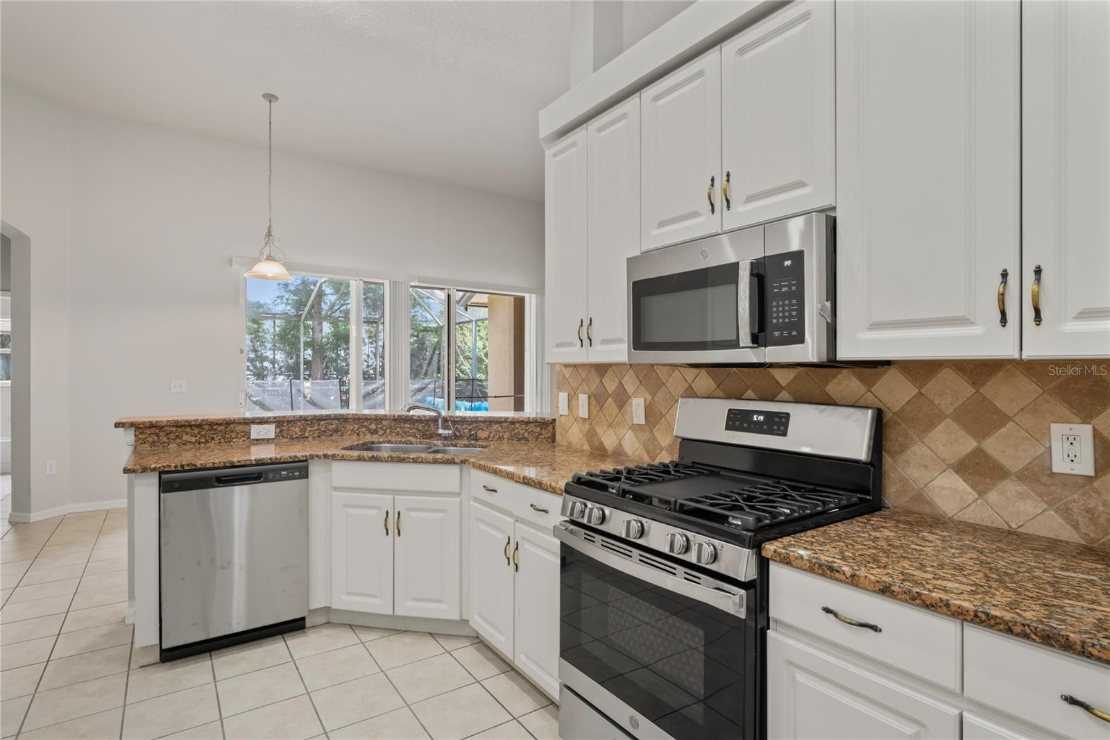 Image 7 of 27 For 16119 Bridgedale Drive