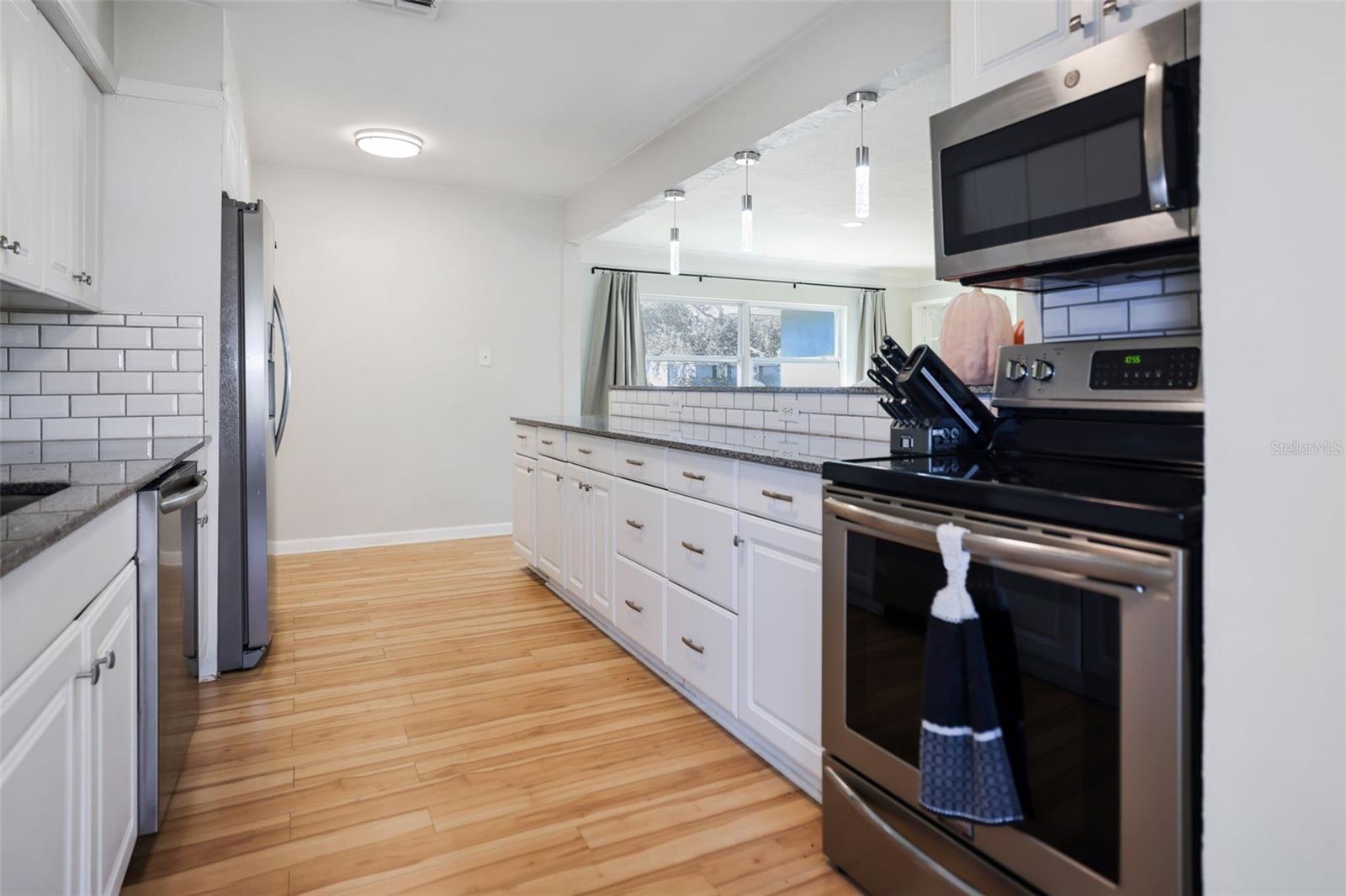 Image 10 of 41 For 6021 2nd Avenue N