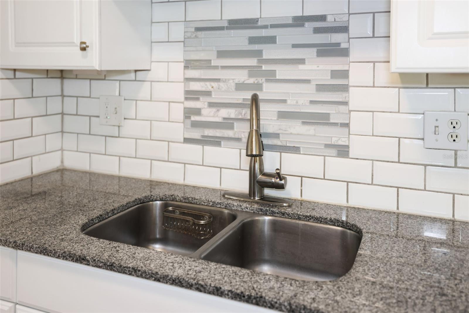 Image 15 of 41 For 6021 2nd Avenue N