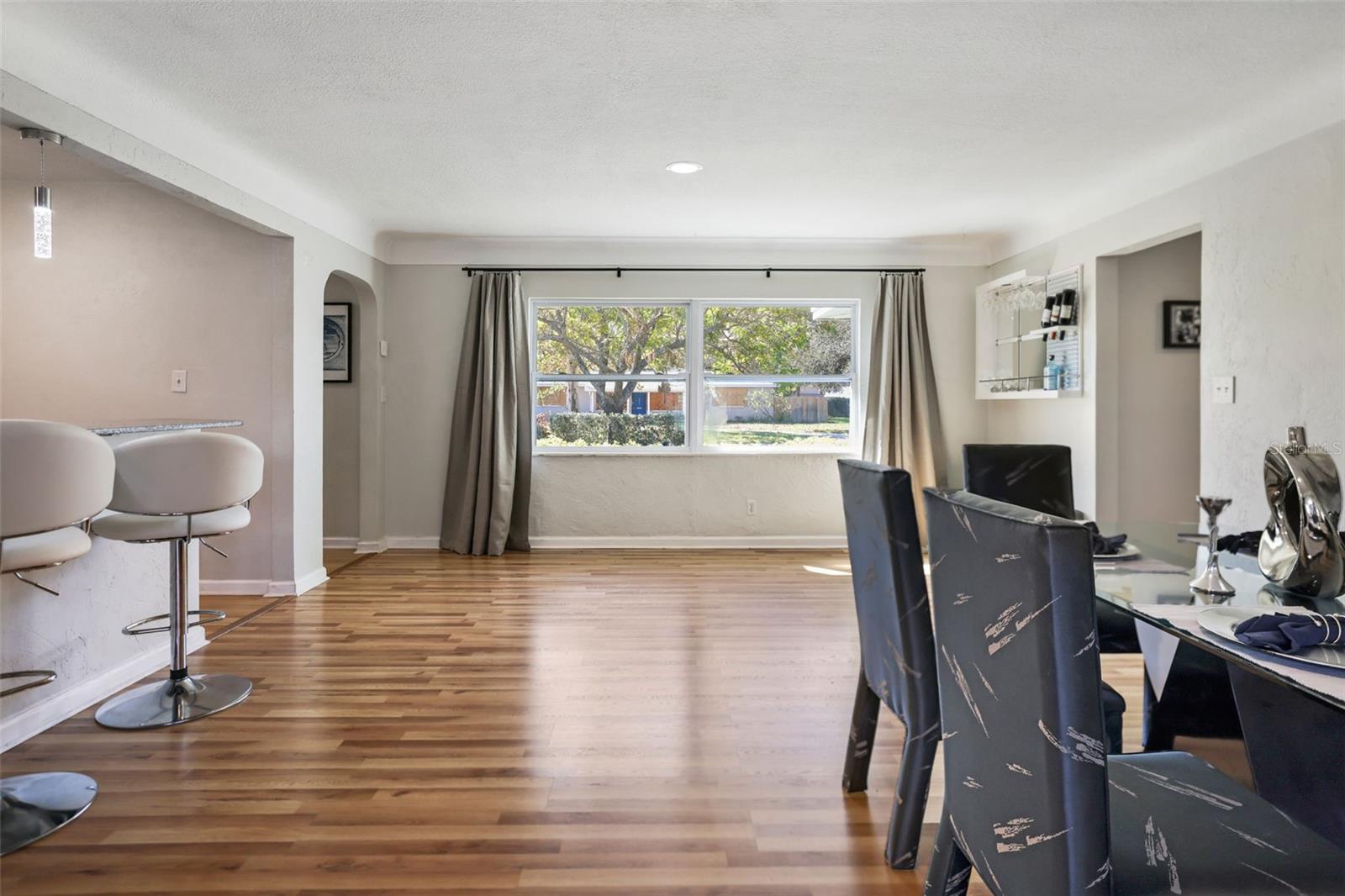 Image 22 of 41 For 6021 2nd Avenue N